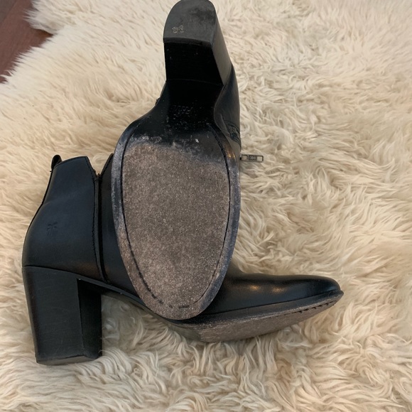 Frye Meghan Bootie size: 7 - Picture 3 of 8